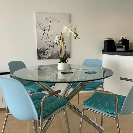 Precioso En La Primera Linea Del Mar Apartamento Torrevieja